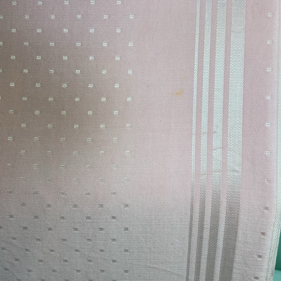 Pink Table Cloth - Picture 4 of 6